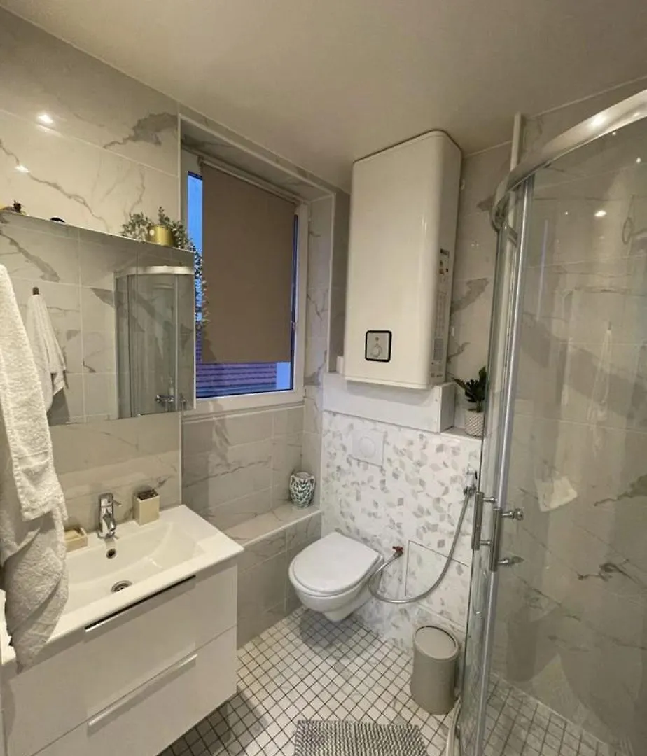 Apartment 2 Pieces Proche Centre Et Transport
